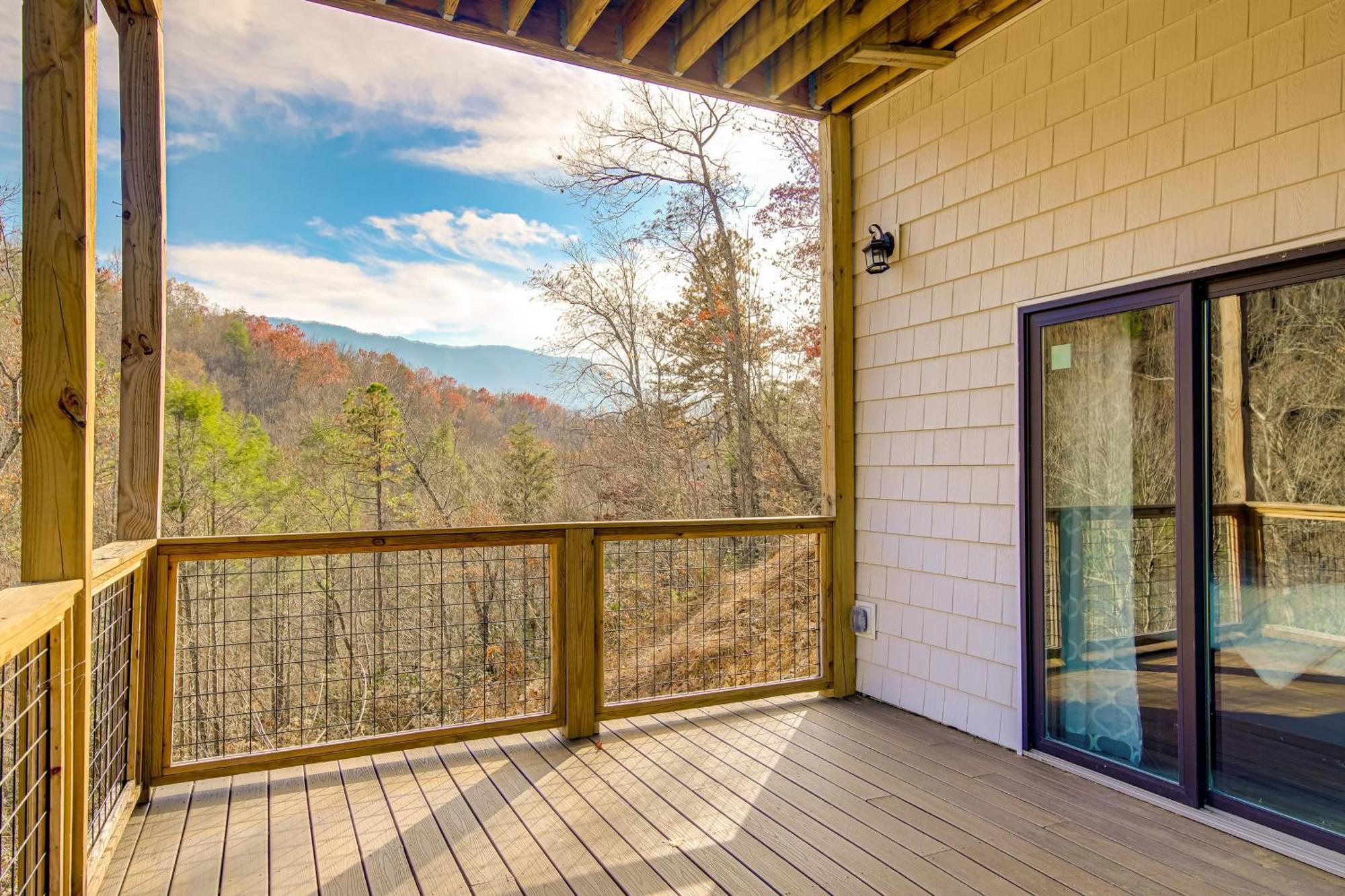 Gatlinburg Cabin With Game Room, Hot Tub And Mtn Views Exterior foto